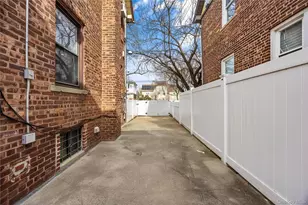 1674 Ryder St, Brooklyn, NY 11234 - Photo 23