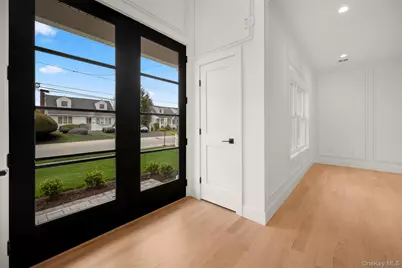 238 North Pine Street, Massapequa, NY 11758 - Photo 3