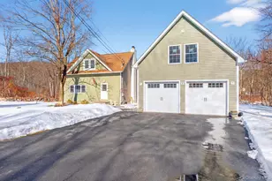 8 Garrett Pl, Carmel, NY 10512 - Photo 3