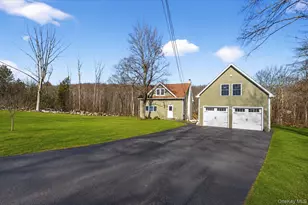 8 Garrett Pl, Carmel, NY 10512 - Photo 3