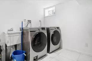 56 Northumberland, Lynbrook, NY 11563 - Photo 25