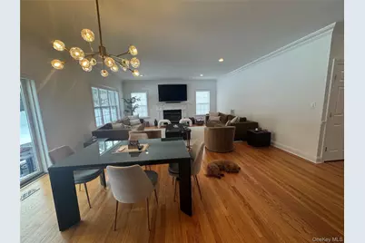 221 Rivendell Court, Melville, NY 11747 - Photo 13