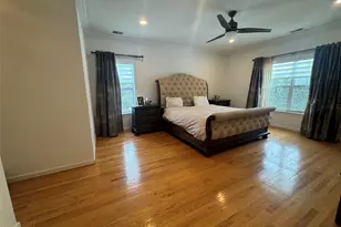 221 Rivendell Ct, Melville, NY 11747 - Photo 7