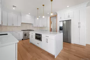 467 Hull St, East Meadow, NY 11554 - Photo 7