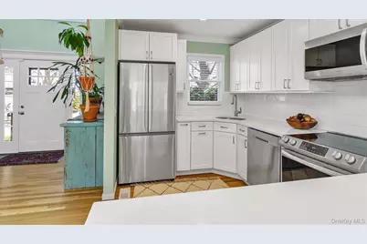 25 Mitchell #3, Westhampton Beach, NY 11978 - Photo 7