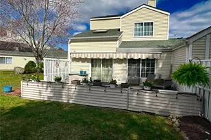 142 Farm House Ct, Manorville, NY 11949 - Photo 11