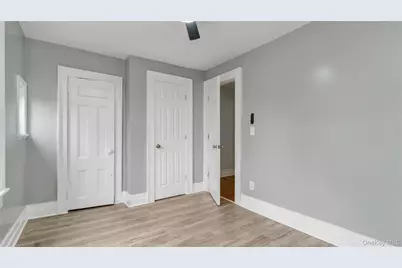 22 Town Path #2, Glen Cove, NY 11542 - Photo 17