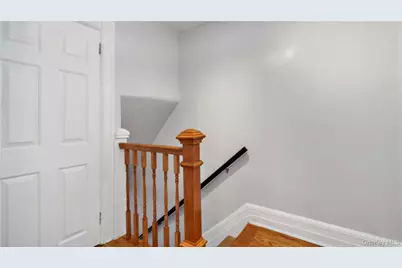 22 Town Path #2, Glen Cove, NY 11542 - Photo 5