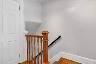 22 Town Path, Glen Cove, NY 11542 - Photo 5