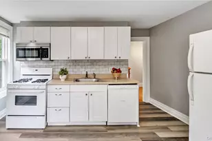 22 Town Path, Glen Cove, NY 11542 - Photo 9