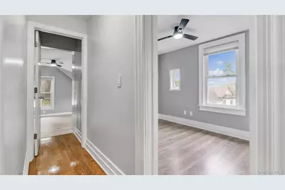 22 Town Path #2, Glen Cove, NY 11542 - Photo 15