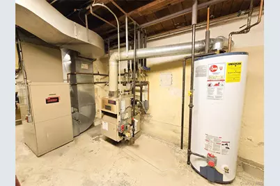 64 Middleneck Road, Roslyn, NY 11576 - Photo 27