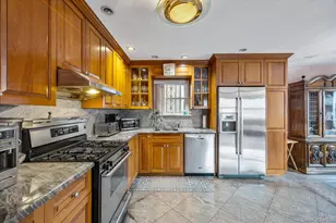 25-04 42nd St, Astoria, NY 11103 - Photo 9