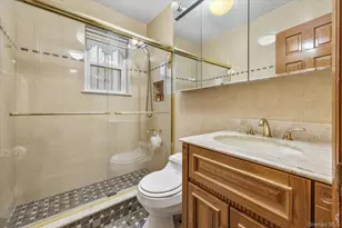 25-04 42nd St, Astoria, NY 11103 - Photo 11