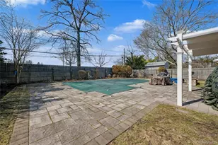 57 Richfield St, Plainview, NY 11803 - Photo 35