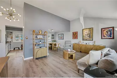 57 Richfield Street, Plainview, NY 11803 - Photo 9