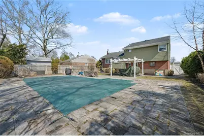 57 Richfield Street, Plainview, NY 11803 - Photo 41