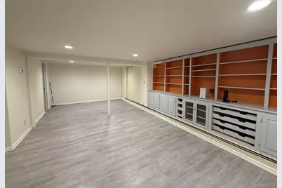 32 Montana Court, Syosset, NY 11791 - Photo 13