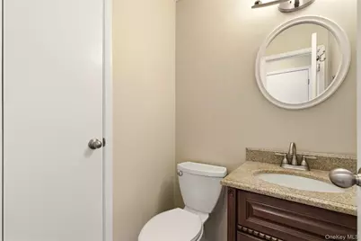 11 Balsam Court #11, Wantagh, NY 11793 - Photo 5