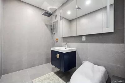 38-20 Parsons Boulevard #713, Flushing, NY 11354 - Photo 5