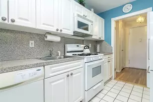 32 Pearsall, Glen Cove, NY 11542 - Photo 13