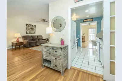 32 Pearsall #2D, Glen Cove, NY 11542 - Photo 3