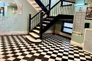 724 E 216th St, Bronx, NY 10467 - Photo 11