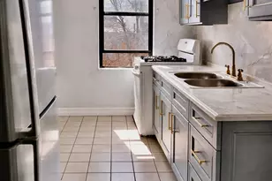 724 E 216th St, Bronx, NY 10467 - Photo 5