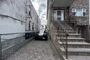 2832 Dudley Ave, Bronx, NY 10461 - Photo 9