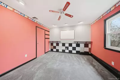 16 Mountain Avenue, Middletown, NY 10940 - Photo 13