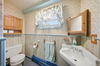 16 Mountain Avenue, Middletown, NY 10940 - Photo 9