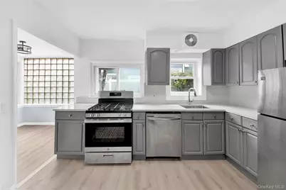 28 Crestmont Avenue, Yonkers, NY 10704 - Photo 19