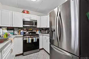 204 Sunset Blvd, Bronx, NY 10473 - Photo 11