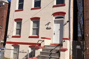 42 Carpenter Ave, Newburgh, NY 12550 - Photo 23