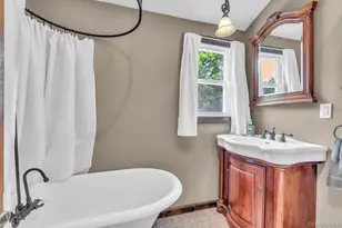 77 Rollstone Ave, West Sayville, NY 11796 - Photo 19