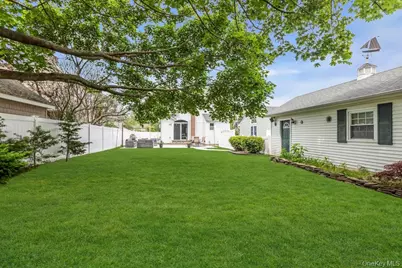 77 Rollstone Avenue, West Sayville, NY 11796 - Photo 33