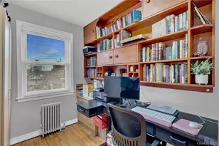 84-15 259th St, Floral Park, NY 11001 - Photo 11