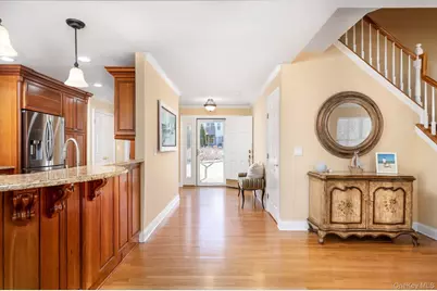 14 Vantage Court, Port Jefferson, NY 11777 - Photo 11