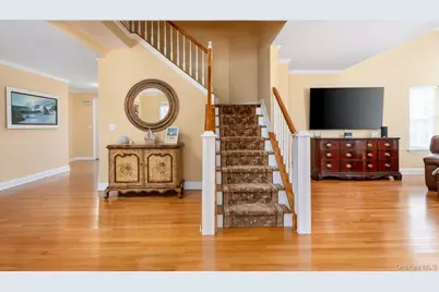 14 Vantage Court, Port Jefferson, NY 11777 - Photo 7