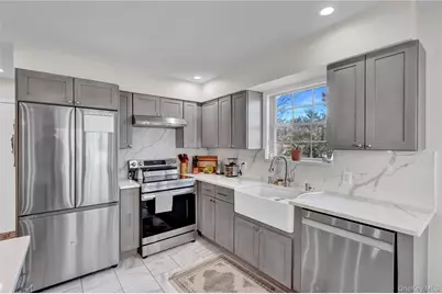 21 Woodside Avenue, Port Jefferson, NY 11777 - Photo 17