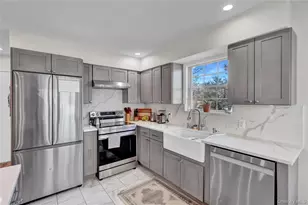 21 Woodside Ave, Port Jefferson, NY 11777 - Photo 17