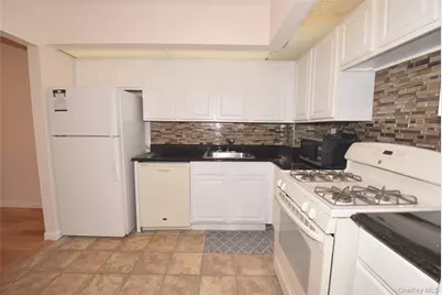 206-14 Emily Road #42 L, Bayside, NY 11360 - Photo 3