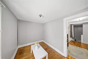 2097 Washington Ave, Seaford, NY 11783 - Photo 17