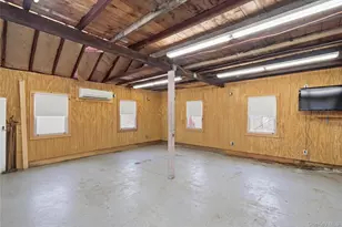 2097 Washington Ave, Seaford, NY 11783 - Photo 21