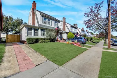 45 24 171st Street, Flushing, NY 11358 - Photo 25