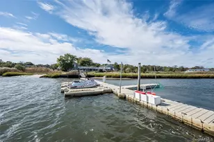 61 W Tiana Rd, Hampton Bays, NY 11946 - Photo 21