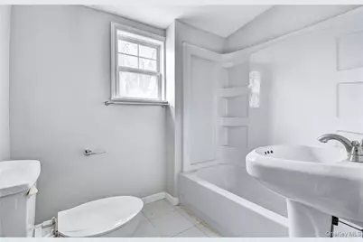 202 Midland Lake Road, Middletown, NY 10941 - Photo 17