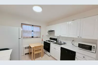 21909 74th Avenue #446B2, Oakland Gardens, NY 11364 - Photo 3