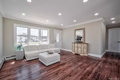 72 W Lido Promenade, Lindenhurst, NY 11757 - Photo 7