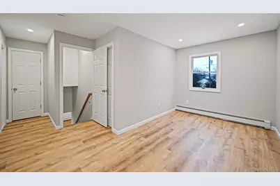 1730 Heckscher Avenue, Bay Shore, NY 11706 - Photo 29